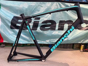 Použité Bianchi IMPULSO. 2020. NOS. NUOVO. Frameset 2020 Road & Gravel