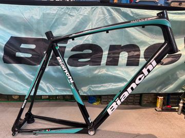 Použité Bianchi IMPULSO. 2020. NOS. NUOVO. Frameset 2020 Road & Gravel