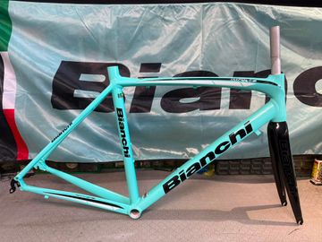 Použité Bianchi Impulso 2020. NUOVO. NOS. Frameset 2020 Road & Gravel