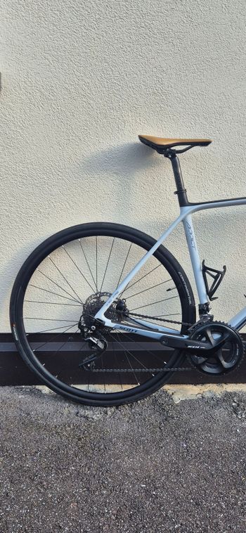 Gebrauchtes Scott Addict 20 disc 2019 2019 Road & Gravel, Hellgrau — Bild 3 von 7