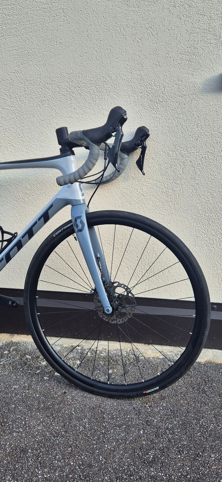 Gebrauchtes Scott Addict 20 disc 2019 2019 Road & Gravel, Hellgrau — Bild 4 von 7
