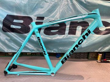 Použité Bianchi IMPULSO. 2020. NOS. NUOVO. Frameset 2020 Road & Gravel