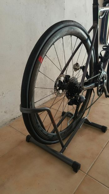 Używany Giant Defy Advanced 1 2023 2023 Road & Gravel — zdjęcie 4 z 9