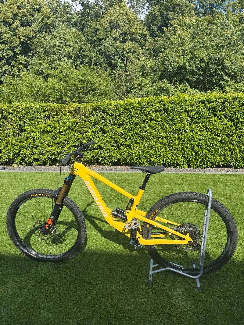 Gebrauchtes Santa Cruz Megatower Carbon C Custom Gr. L Neuwertig 2022 MTB