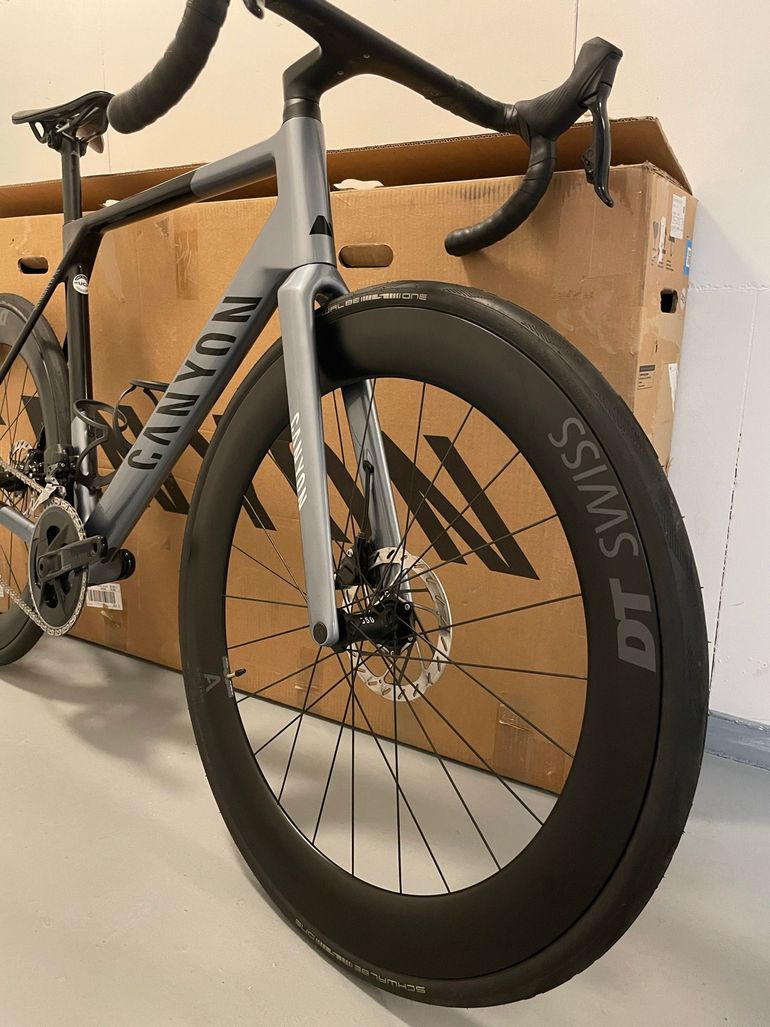 Canyon Ultimate CF 7 AXS 2026 2026 Road & Gravel usato, Grigio chiaro — immagine 14 di 15