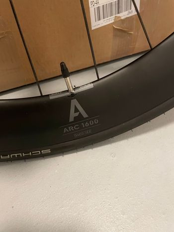 Canyon Ultimate CF 7 AXS 2026 2026 Road & Gravel usato, Grigio chiaro — immagine 10 di 15