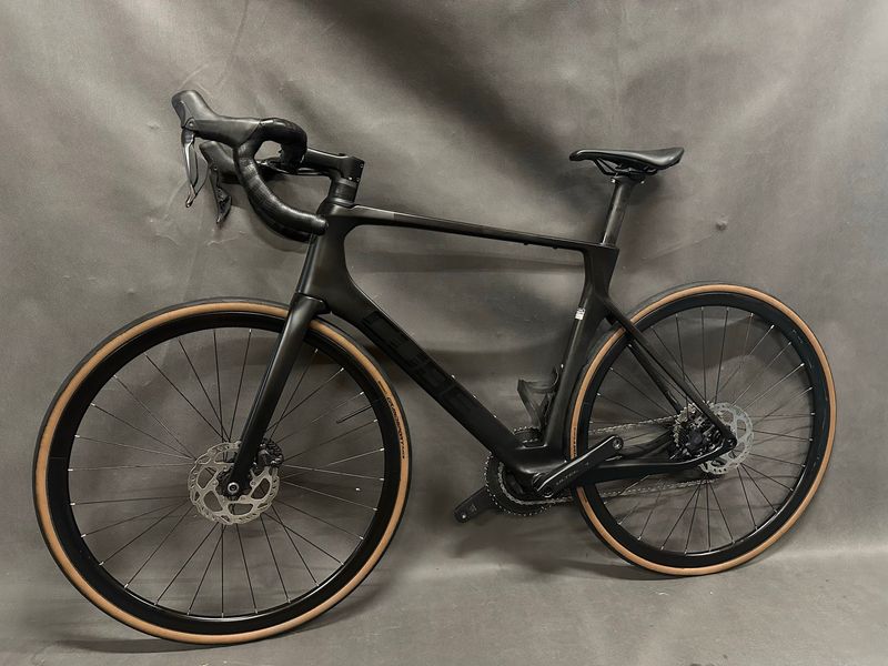 Used CUBE AGREE C:62, PRO 2025 2025 Road & Gravel, Black — image 1 of 16