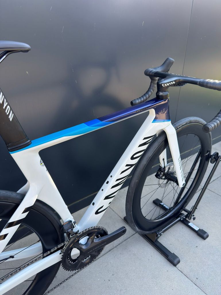 Brugt Canyon Aeroad CFR Disc Di2 2023 2023 Road & Gravel — billede 7 af 16