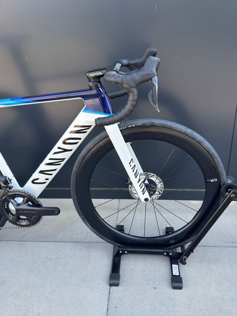 Brugt Canyon Aeroad CFR Disc Di2 2023 2023 Road & Gravel — billede 4 af 16