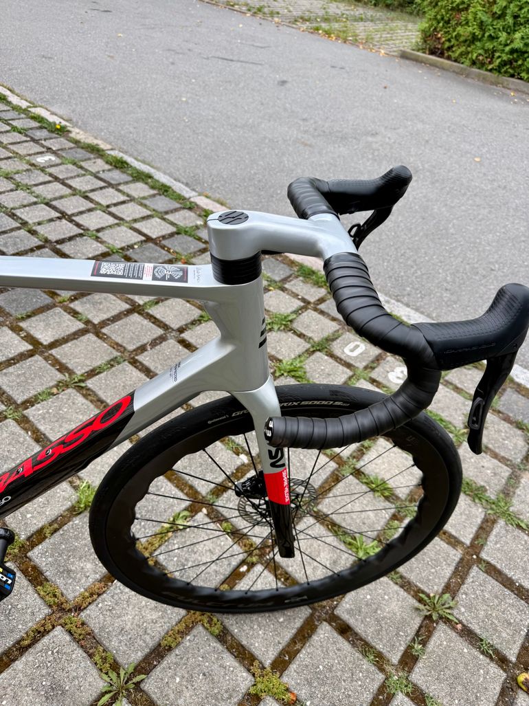 Použité Basso SV Vivo Rosso 56 cm Campagnolo Super Record 13 Fulcrum Sharq 2026 2026 Road & Gravel — obrázek 4 z 16