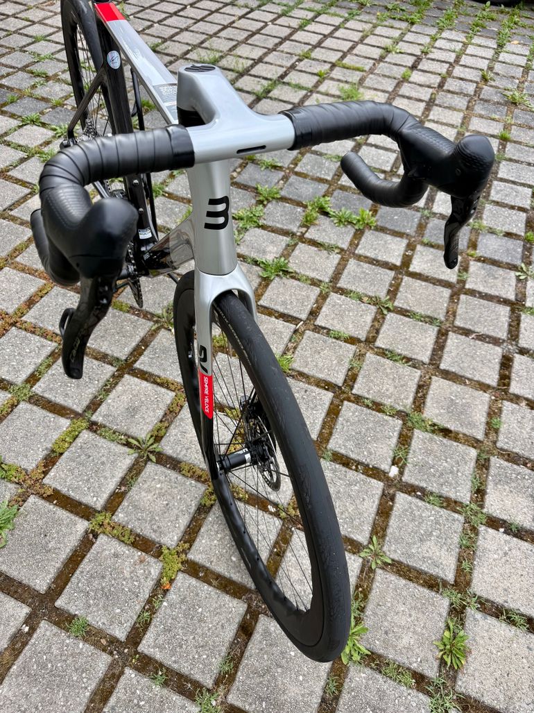 Použité Basso SV Vivo Rosso 56 cm Campagnolo Super Record 13 Fulcrum Sharq 2026 2026 Road & Gravel — obrázek 7 z 16