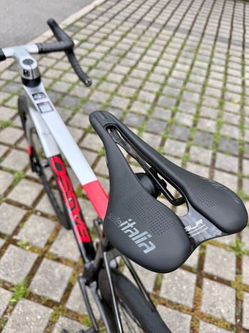 Použité Basso SV Vivo Rosso 56 cm Campagnolo Super Record 13 Fulcrum Sharq 2026 2026 Road & Gravel — obrázek 2 z 16