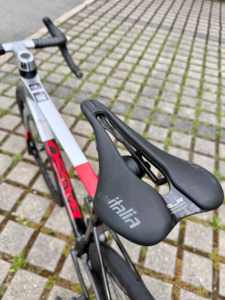 Použité Basso SV Vivo Rosso 56 cm Campagnolo Super Record 13 Fulcrum Sharq 2026 2026 Road & Gravel — obrázek 2 z 16