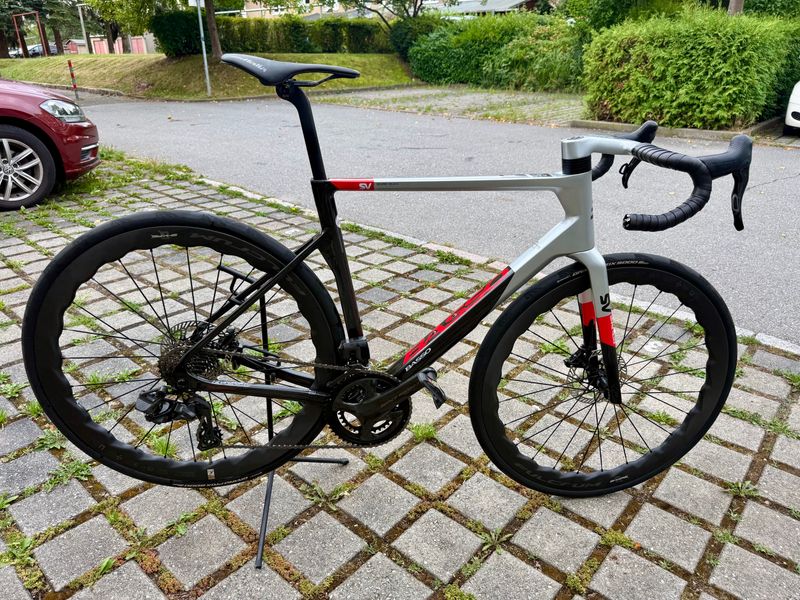 Used Basso SV Vivo Rosso 56 cm Campagnolo Super Record 13 Fulcrum Sharq 2026 2026 Road & Gravel