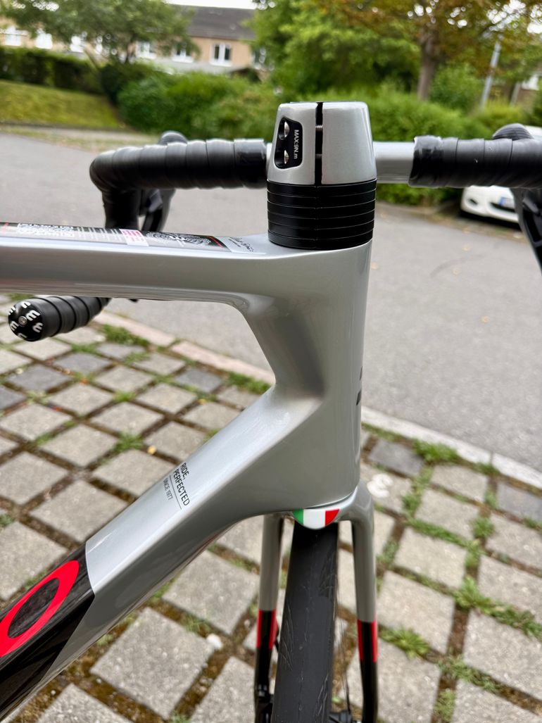 Použité Basso SV Vivo Rosso 56 cm Campagnolo Super Record 13 Fulcrum Sharq 2026 2026 Road & Gravel — obrázek 8 z 16