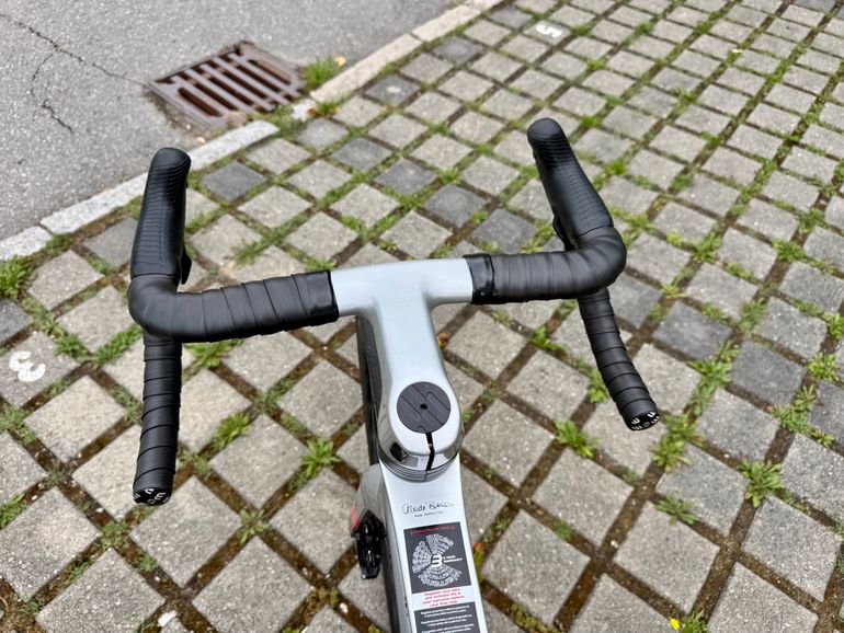 Použité Basso SV Vivo Rosso 56 cm Campagnolo Super Record 13 Fulcrum Sharq 2026 2026 Road & Gravel — obrázek 9 z 16