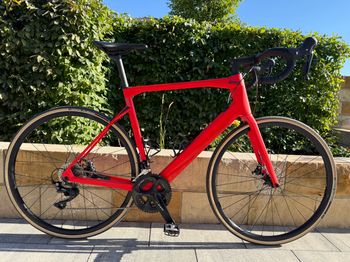 Used BMC Roadmachine AMP THREE 2023 2023 Road & Gravel, Red — image 5 of 9