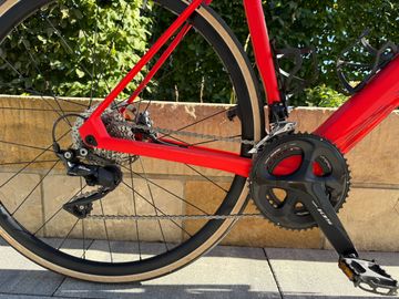 Used BMC Roadmachine AMP THREE 2023 2023 Road & Gravel, Red — image 2 of 9