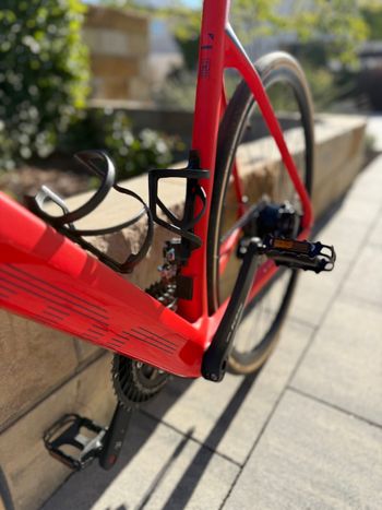 Used BMC Roadmachine AMP THREE 2023 2023 Road & Gravel, Red — image 6 of 9