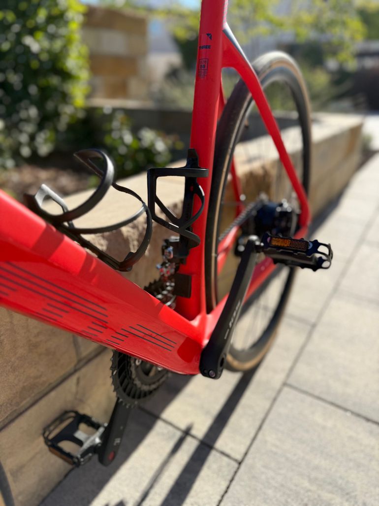 Used BMC Roadmachine AMP THREE 2023 2023 Road & Gravel, Red — image 6 of 9
