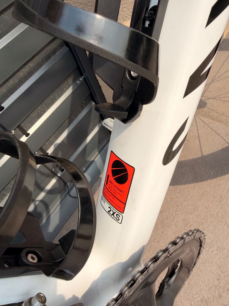 Used Canyon Ultimate CF 7 2026 2026 Road & Gravel, White — image 13 of 17