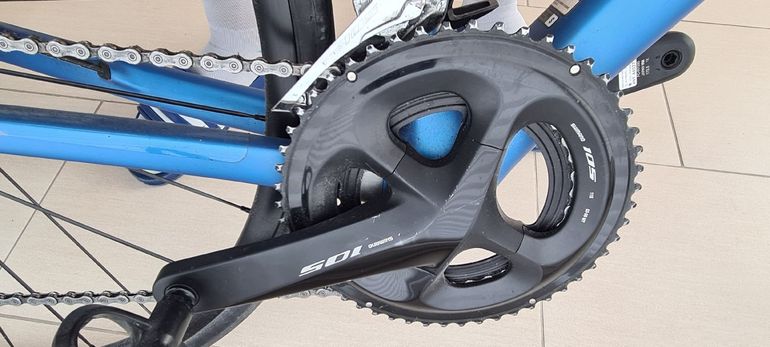 Canyon Ultimate CF SL Disc 7.0 2020 2020 Road & Gravel usato, Blu — immagine 3 di 10