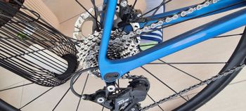 Canyon Ultimate CF SL Disc 7.0 2020 2020 Road & Gravel usato, Blu — immagine 2 di 10