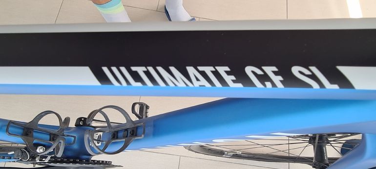 Canyon Ultimate CF SL Disc 7.0 2020 2020 Road & Gravel usato, Blu — immagine 6 di 10