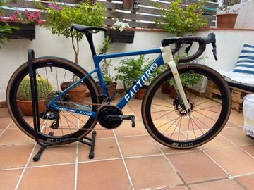 Used Factor Custom SRAM Force eTap AXS 2023 Road & Gravel