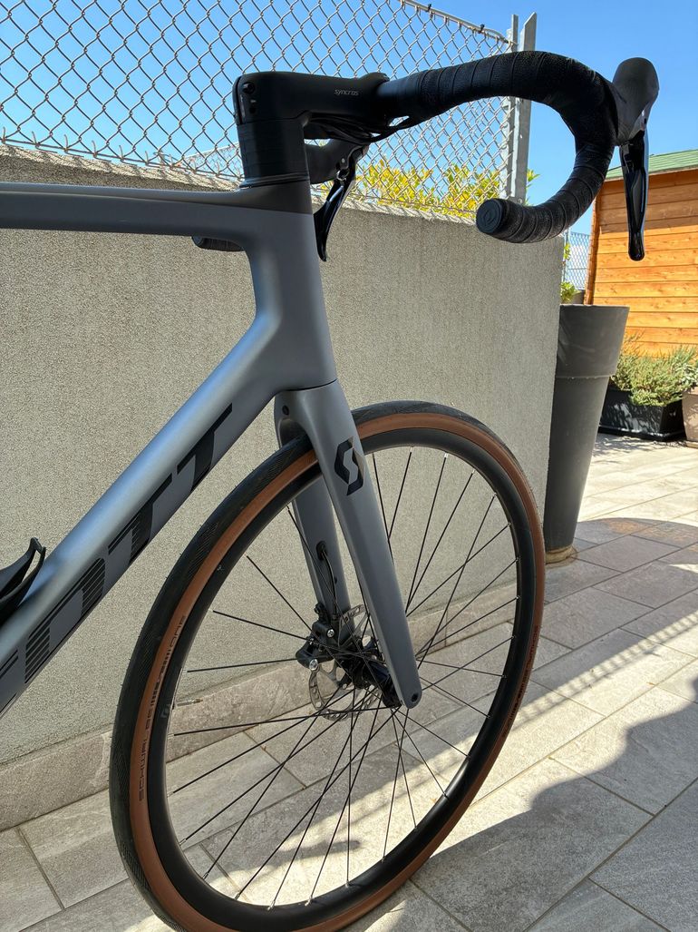 Tweedehands Scott Addict 40 2024 2024 Road & Gravel — afbeelding 10 van 18