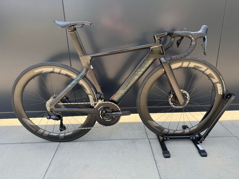 Używany Canyon Aeroad CFR Di2 2024 2024 Road & Gravel — zdjęcie 1 z 16