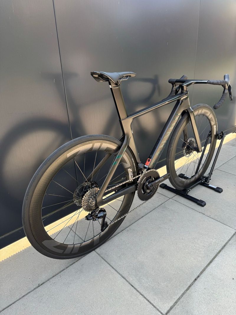 Używany Canyon Aeroad CFR Di2 2024 2024 Road & Gravel — zdjęcie 8 z 16