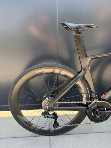 Używany Canyon Aeroad CFR Di2 2024 2024 Road & Gravel — zdjęcie 6 z 16