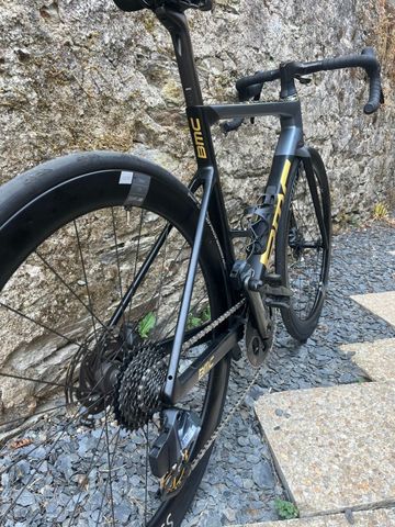 Używany BMC Teammachine SRAM Force eTap AXS 2021 Road & Gravel — zdjęcie 3 z 6