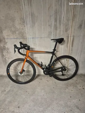 Giant TCR Advanced Pro Disc 0 Ultegra Di2 2022 2022 Road & Gravel d'occasion