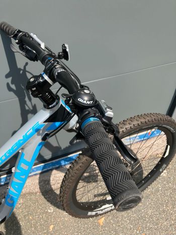 Używany Giant Trance 27.5 1 2014 2014 Mountainbike — zdjęcie 16 z 20