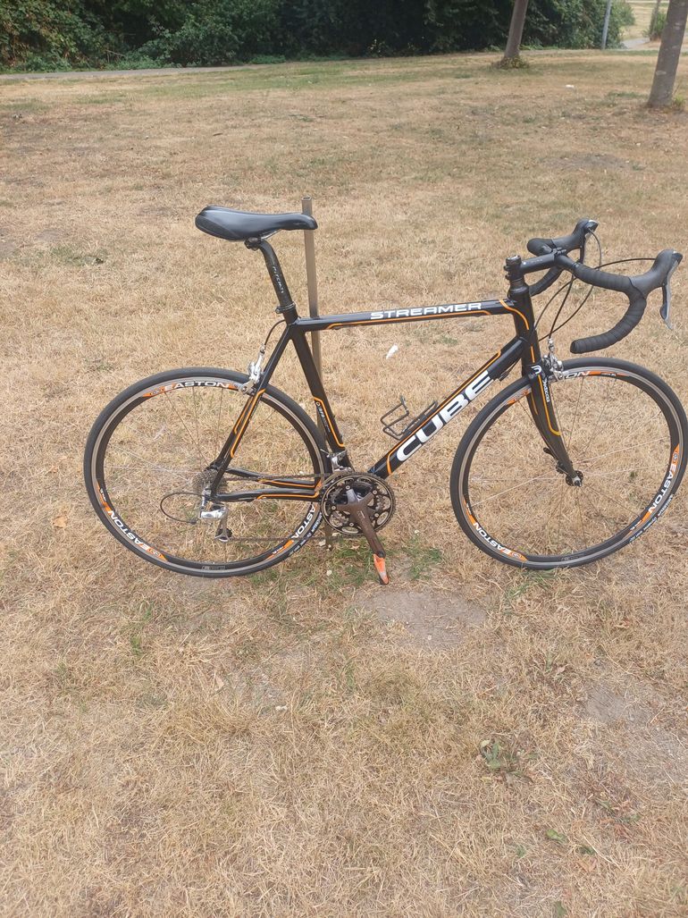 Used CUBE Streamer 2010 Road & Gravel, Black — image 2 of 9