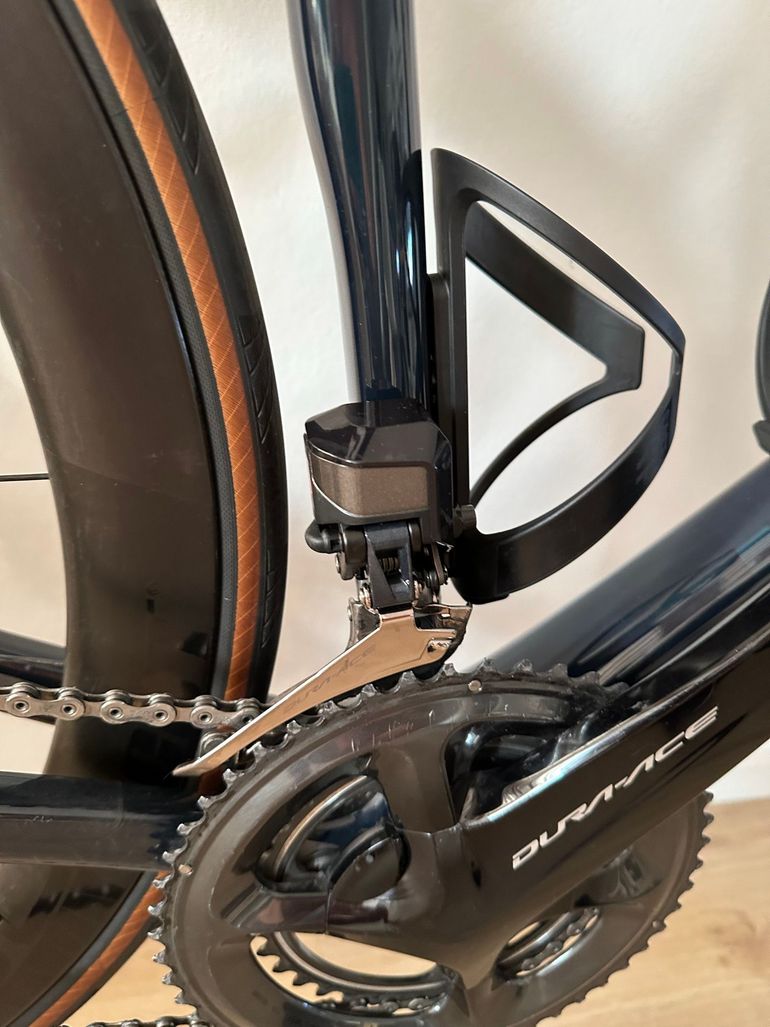 Used Canyon Ultimate Shimano Dura Ace Di2 2020 Road & Gravel, Blue — image 6 of 16