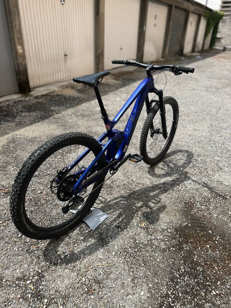 Brugt Trek Slash 8 Gen 5 2023 2023 Mountainbike — billede 2 af 5