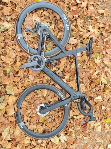 Canyon Aeroad CF SLX 8 Di2 2025 2025 Road & Gravel usato, Nero — immagine 7 di 7