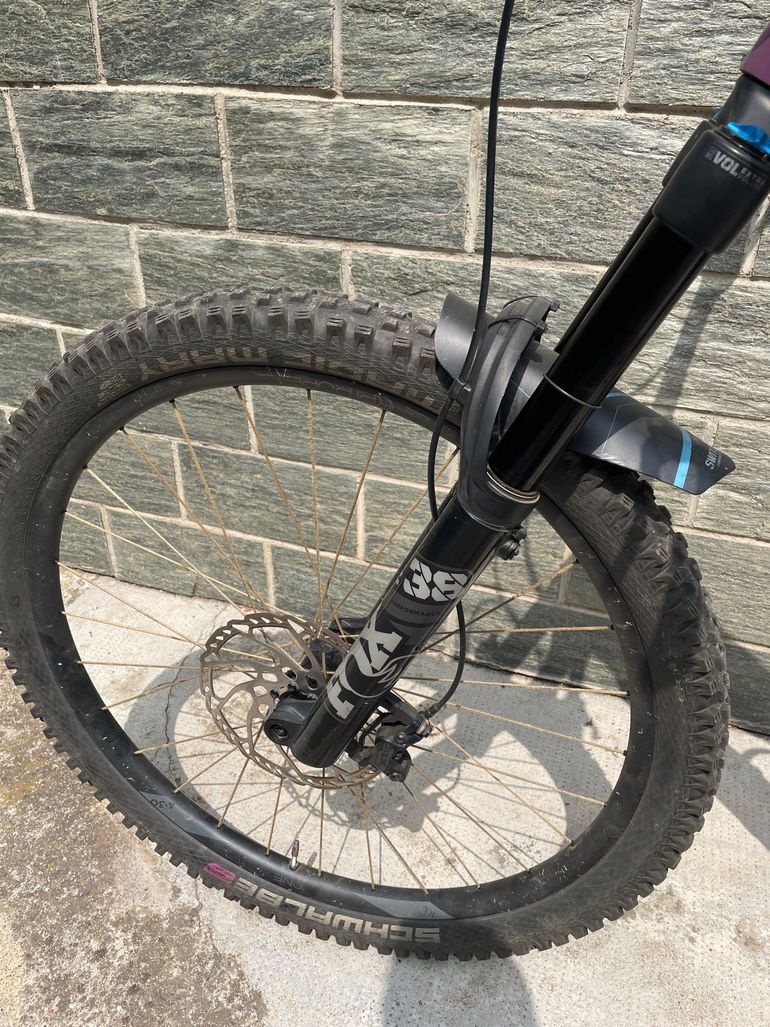 Used Santa Cruz Megatower v2 CC custom (Large) 2025 Mountainbike, Purple — image 6 of 6