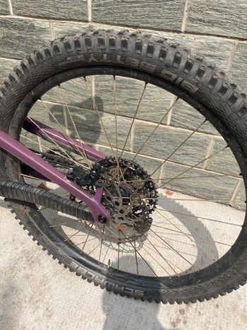 Used Santa Cruz Megatower v2 CC custom (Large) 2025 Mountainbike, Purple — image 4 of 6