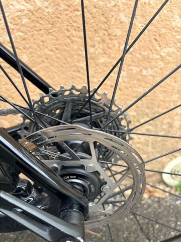 Brugt Canyon Ultimate SRAM Rival eTap AXS 2024 Road & Gravel — billede 10 af 11