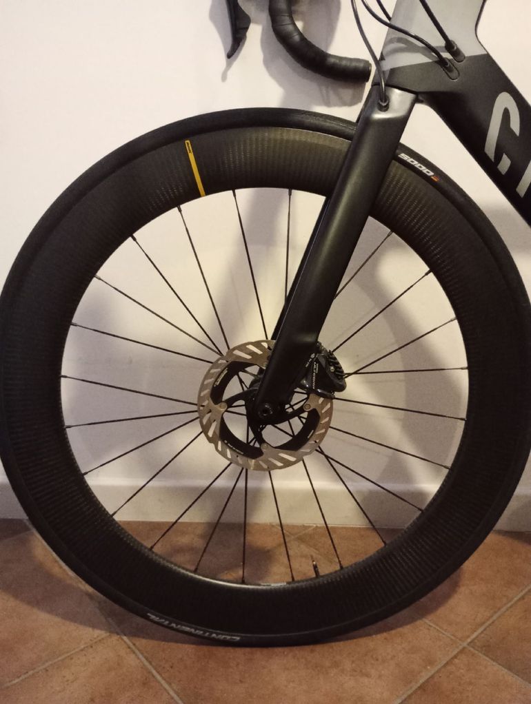 Canyon Aeroad CF SL 8 Disc 2021 2021 Road & Gravel usato, Nero — immagine 9 di 14