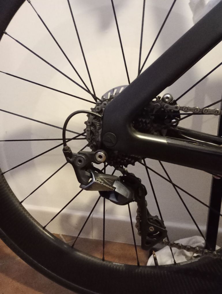 Canyon Aeroad CF SL 8 Disc 2021 2021 Road & Gravel usato, Nero — immagine 4 di 14