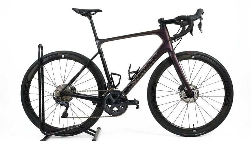 Used Giant Defy, Advanced Pro 2 2021 2021 Road & Gravel