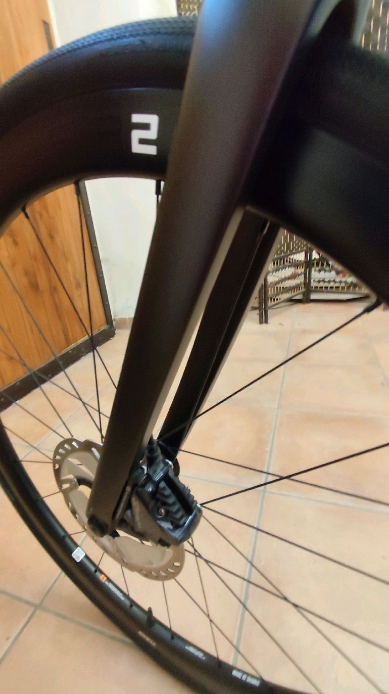 Tweedehands Giant Defy, Advanced Pro 2 2021 2021 Road & Gravel — afbeelding 10 van 16