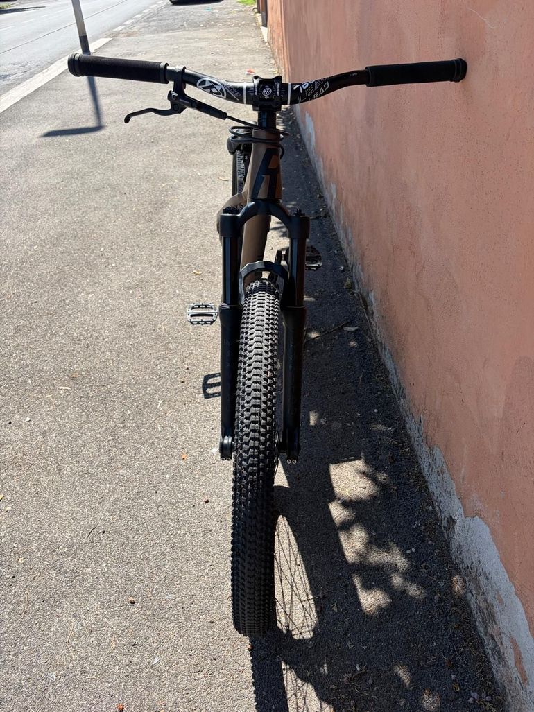 Używany Rose THE BRUCE 1 2023 2023 Mountainbike — zdjęcie 5 z 6