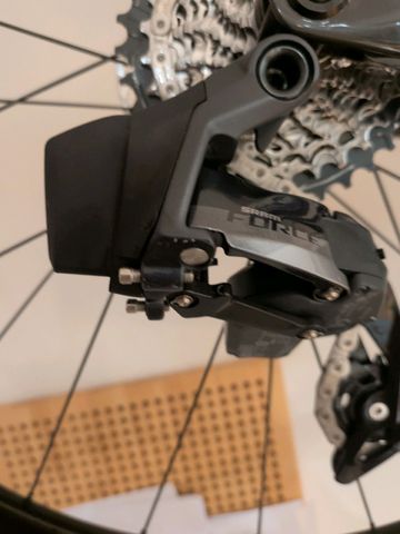 Używany Scott Addict RC 10 2023 2023 Road & Gravel — zdjęcie 10 z 13
