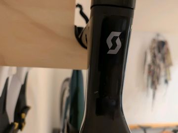 Używany Scott Addict RC 10 2023 2023 Road & Gravel — zdjęcie 11 z 13